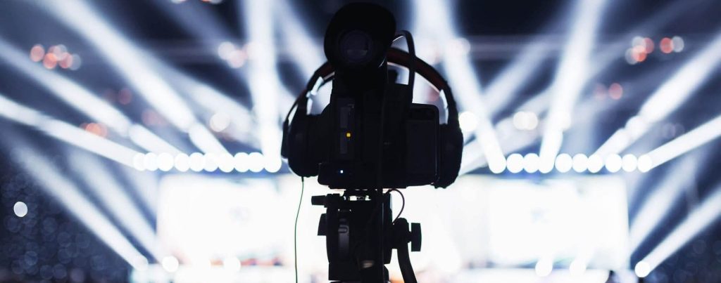 professional live streaming equipment to improve live streaming quality