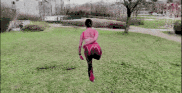 Interactive 3D capture showing person in outdoor setting