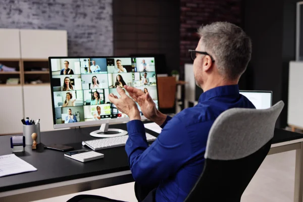 Real-time auction video streaming