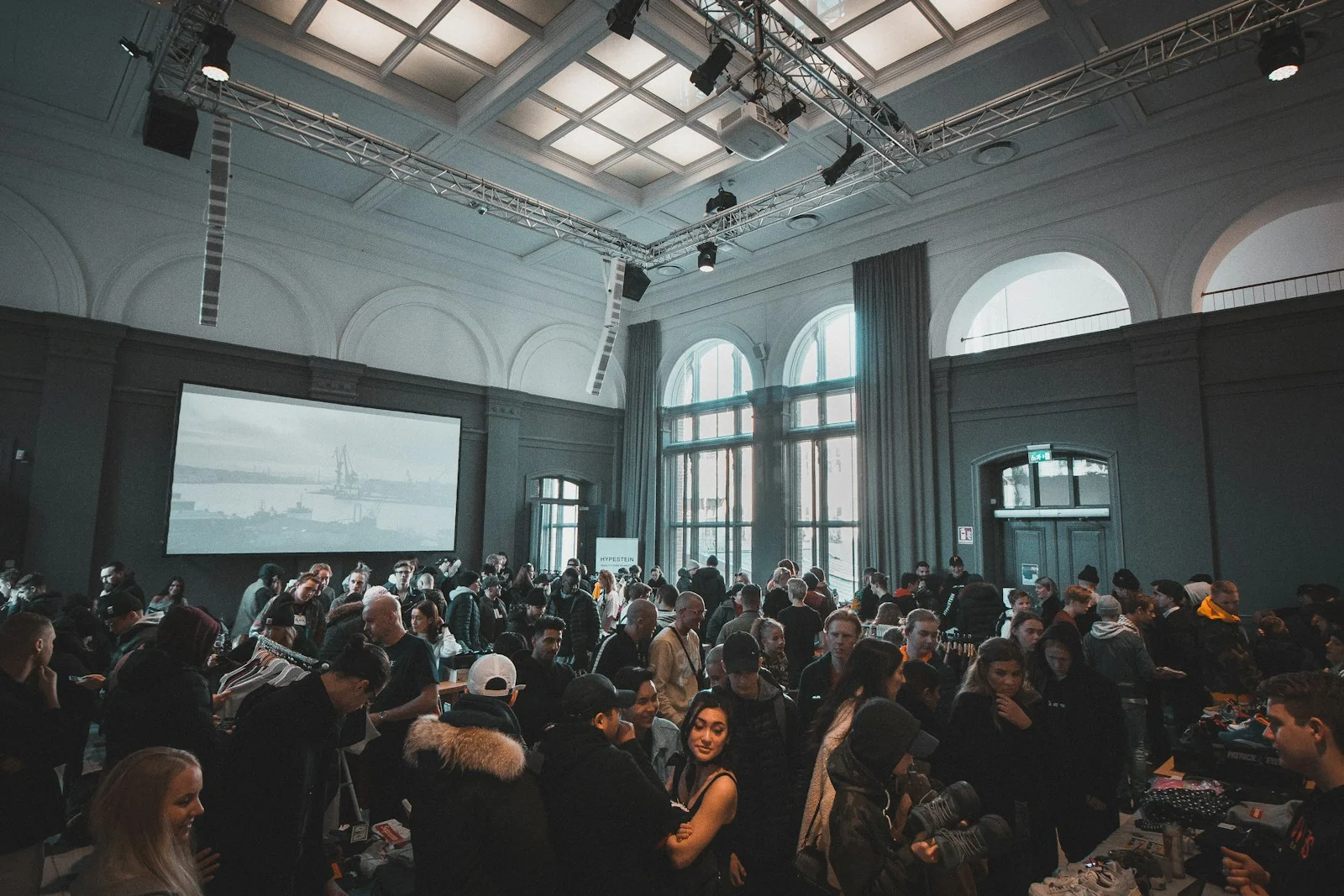 Keynote stage broadcast at a virtual summit